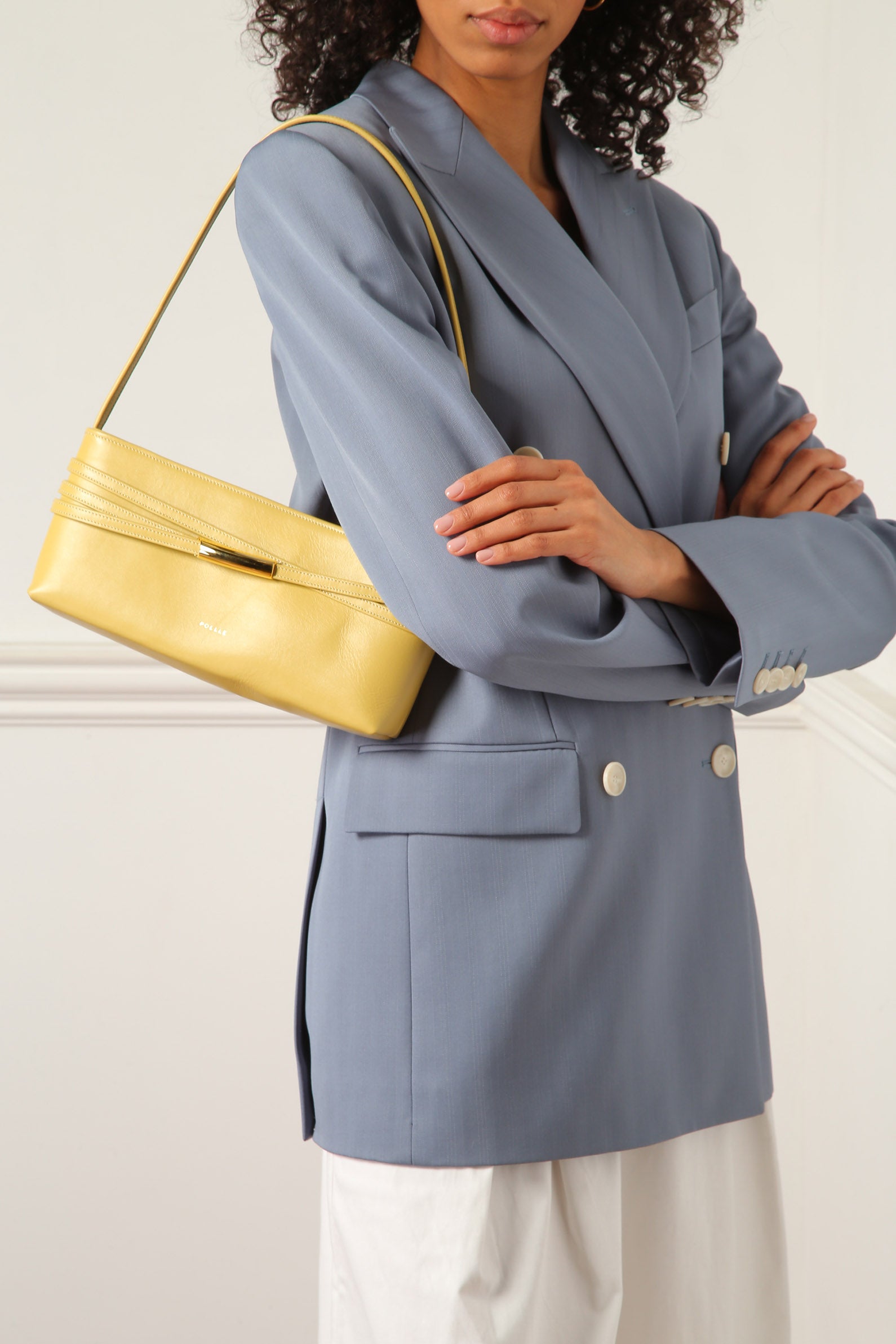 Britni Tasche in Gelb